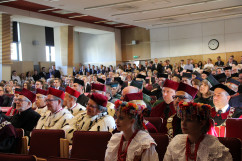Galeria zdjęć z uroczystej inauguracji roku akademickiego na Uniwersytecie Ekonomicznym w Katowicach, w której wziął udział wicewojewoda Jan Chrząszcz.
