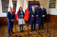 Galeria zdjęć z obchodów jubileuszu 25-lecia istnienia Stałego Sądu Polubownego w Katowicach, w których udział wziął wicewojewoda śląski Mariusz Trepka.