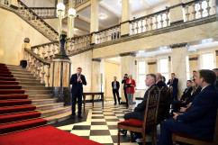 Galeria zdjęć z uroczystego przekazania promes na usuwanie skutków klęsk żywiołowych przez Wojewodę Jarosława Wieczorka /fot. Anna Karendał/