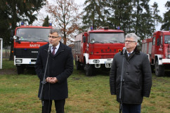 Zdjęcia z uroczystości zakończenia budowy kolejnego etapu wodociągu dla gminy Koniecpol z udziałem wojewody Jarosława Wieczorka i wicewojewody Mariusza Trepki.