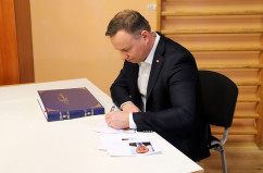 Galeria zdjęć z wizyty Prezydenta RP Andrzeja Dudy w Szczyrku i Buczkowicach /fot. A. Karendał/
