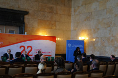 Fotogaleria z konferencji z udziałem przedstawicieli Ministerstwa Sprawiedliwości, poświęconej prawom rodziny.