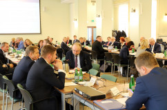 Galeria zdjęć z posiedzenia Wojewódzkiej Rady Dialogu Społecznego w Sali Kolumnowej Urzędu Marszałkowskiego Województwa Śląskiego /fot. A. Karendał/