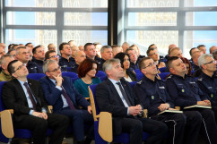 Narada roczna w Komendzie Wojewódzkiej Policji w Katowicach z udziałem wicewojewody Mariusza Trepki.