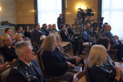 Wojewoda śląski Jarosław Wieczorek przedstawił na konferencji prasowej działania na rzecz województwa śląskiego podczas dwuletniej pracy rządu premier Beaty Szydło  / zdjęcia: B. Szwedowski