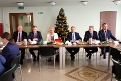 Galeria zdjęć z posiedzenia Wojewódzkiej Rady Dialogu Społecznego w Sali Kolumnowej Urzędu Marszałkowskiego Województwa Śląskiego /fot. A. Karendał/