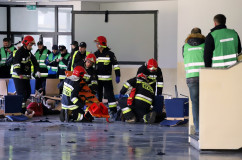 Fotogaleria z ćwiczeń z zakresu zarządzania kryzysowego, które odbyły się w katowickim 