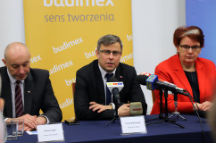 Zdjęcia z podpisania umowy na dokończenie budowy zbiornika Racibórz Dolny z udziałem wojewody Jarosława Wieczorka /fot. A. Karendał/