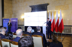 Galeria zdjęć z prezentacji Programu dla Śląska  oraz podpisania umowy w ramach programu Mieszkanie Plus w Śląskim Urzędzie Wojewódzkim /fot. A. Karendał/