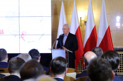 Galeria zdjęć z prezentacji Programu dla Śląska  oraz podpisania umowy w ramach programu Mieszkanie Plus w Śląskim Urzędzie Wojewódzkim /fot. A. Karendał/
