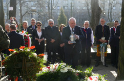 Galeria zdjęć z obchodów 8. rocznicy katastrofy lotniczej pod Smoleńskiem w województwie śląskim
