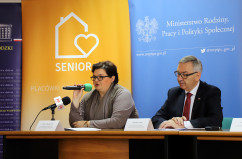 O najnowszej edycji programu „Senior+” i zmianach w systemie pomocy społecznej rozmawiano dziś w bielskiej delegaturze Śląskiego Urzędu Wojewódzkiego. Odwiedzono też klub seniora w Wilamowicach /fot. A. Karendał/