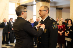 Galeria zdjęć z uroczystości wręczenia odznaczeń państwowych przez wojewodę Jarosława Wieczorka /fot. A. Karendał/