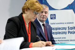 Fotogaleria składająca się z 34 zdjęć z uroczystości podpisania umowy na dofinansowanie GCZD / zdjęcia: K. Kamasiński