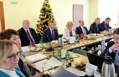 Galeria zdjęć z posiedzenia Wojewódzkiej Rady Dialogu Społecznego w Sali Kolumnowej Urzędu Marszałkowskiego Województwa Śląskiego /fot. A. Karendał/