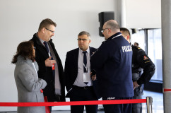 Fotogaleria z ćwiczeń z zakresu zarządzania kryzysowego, które odbyły się w katowickim 
