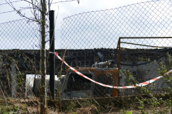 Zdjęcia z pogorzeliska po pożarze zakładów produkujących chemikalia w Żywcu.