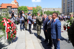 Galeria zdjęć z wojewódzkich obchodów Święta Narodowego Trzeciego Maja oraz 97. rocznicy wybuchu III powstania śląskiego /fot. A. Księżnik, A. Karendał/