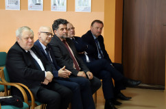 O najnowszej edycji programu „Senior+” i zmianach w systemie pomocy społecznej rozmawiano dziś w bielskiej delegaturze Śląskiego Urzędu Wojewódzkiego. Odwiedzono też klub seniora w Wilamowicach /fot. A. Karendał/
