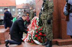Galeria ze zdjęciami z wojewódzkich obchodów Święta Niepodległości w Katowicach z udziałem m.in. wojewody Jarosława Wieczorka /fot. A. Karendał/