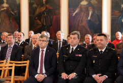 Galeria zawiera zdjęcia z konferencji odbywającej się w związku z 20 rocznicą tzw. powodzi tysiąclecia, która dotknęła m.in. Racibórz. W wydarzeniu wziął udział wojewoda Jarosław Wieczorek