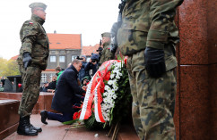 Galeria ze zdjęciami z wojewódzkich obchodów Święta Niepodległości w Katowicach z udziałem m.in. wojewody Jarosława Wieczorka /fot. A. Karendał/
