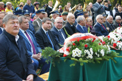 Fotogaleria przedstawia uroczystości, które odbyły się na polanie 