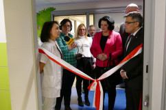 Galeria zdjęć z przekazania przez wojewodę Jarosława Wieczorka aparatury i sprzętu medycznego do Szpitala Specjalistycznego nr 2 w Bytomiu /fot. A. Kucharzewska/