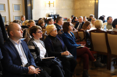 Zdjęcia ze spotkania z przedstawicielami samorządów lokalnych  na temat programu 