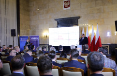Galeria zdjęć z prezentacji Programu dla Śląska  oraz podpisania umowy w ramach programu Mieszkanie Plus w Śląskim Urzędzie Wojewódzkim /fot. A. Karendał/