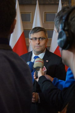 Wojewoda śląski Jarosław Wieczorek przedstawił na konferencji prasowej działania na rzecz województwa śląskiego podczas dwuletniej pracy rządu premier Beaty Szydło  / zdjęcia: B. Szwedowski