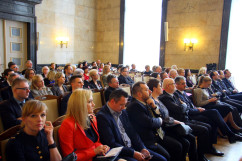 Galeria zdjęć z obchodów jubileuszu 25-lecia istnienia Stałego Sądu Polubownego w Katowicach, w których udział wziął wicewojewoda śląski Mariusz Trepka.
