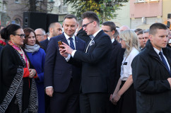 Galeria ze zdjęciami z wizyty Prezydenta Andrzeja Dudy w Wodzisławiu Śląskim, podczas której obecny był wojewoda śląski Jarosław Wieczorek /fot. A. Karendał/