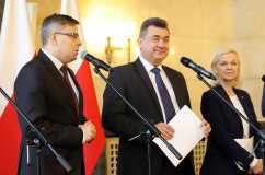 Galeria zdjęć z briefingu prasowego zapowiadającego wzrost środków z budżetu państwa przeznaczonych dla województwa śląskiego /fot. A. Karendał/