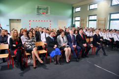 Uroczystość wręczenia aktów nadania stopnia nauczyciela dyplomowanego z udziałem wicewojewody śląskiego Mariusza Trepki.