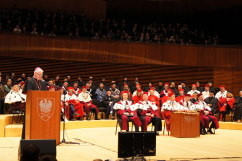 Fotogaleria z 50. inauguracji roku akademickiego Uniwersytetu Śląskiego, w której uczestniczył m.in. wojewoda śląski Jarosław Wieczorek, wicepremier Jarosław Gowin i sekretarz stanu w Ministerstwie Sprawiedliwości  Michał Wójcik.
