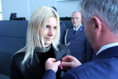 Fotogaleria z uroczystości wręczenia Medali za Długoletnią Służbę policjantom i pracownikom Policji / zdjęcie: K. Kamasiński