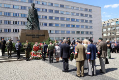 Galeria zdjęć z wojewódzkich obchodów Święta Narodowego Trzeciego Maja oraz 97. rocznicy wybuchu III powstania śląskiego /fot. A. Księżnik, A. Karendał/