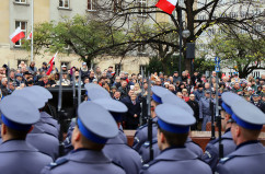 Galeria ze zdjęciami z wojewódzkich obchodów Święta Niepodległości w Katowicach z udziałem m.in. wojewody Jarosława Wieczorka /fot. A. Karendał/