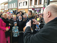 Galeria zdjęć z wizyty Pary Prezydenckiej w Skoczowie, gdzie odbył się Orszak Trzech Króli /fot. ŚUW/