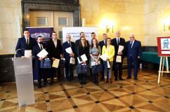 Galeria zdjęć z konferencji z okazji Europejskiego Dnia Numeru Alarmowego 112 /fot. A. Karendał/