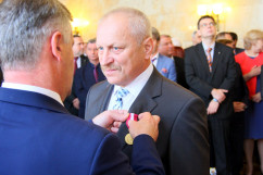 Galeria ze zdjęciami  z uroczystości z okazji  Śląskiego Dnia Budowlanych, podczas której wręczono  odznaczenia i medale /fot. K. Kamasiński/