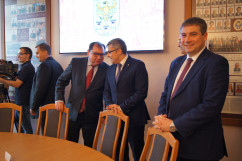 Fotogaleria z sesji Rady Powiatu Gliwickiego z udziałem Wojewody Śląskiego i Dyrektora Generalnego ŚUW, podczas której podpisane zostało porozumienie o utworzeniu Klastra Energii.