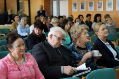 O najnowszej edycji programu „Senior+” i zmianach w systemie pomocy społecznej rozmawiano dziś w bielskiej delegaturze Śląskiego Urzędu Wojewódzkiego. Odwiedzono też klub seniora w Wilamowicach /fot. A. Karendał/