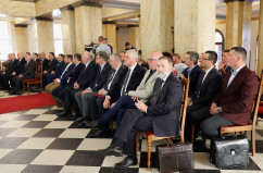 Galeria zdjęć z uroczystego przekazania promes na usuwanie skutków klęsk żywiołowych przez Wojewodę Jarosława Wieczorka /fot. Anna Karendał/