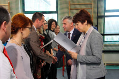 Uroczystość wręczenia aktów nadania stopnia nauczyciela dyplomowanego z udziałem wicewojewody śląskiego Mariusza Trepki.