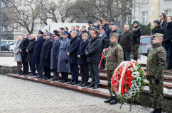 Galeria ze zdjęciami z wojewódzkich uroczystości z okazji 150. rocznicy urodzin marszałka Józefa Piłsudskiego /fot. A. Karendał/