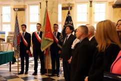 Galeria zdjęć z uroczystości wręczenia odznaczeń państwowych przez wojewodę Jarosława Wieczorka /fot. A. Karendał/