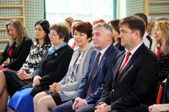 Uroczystość wręczenia aktów nadania stopnia nauczyciela dyplomowanego z udziałem wicewojewody śląskiego Mariusza Trepki.