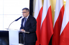 Galeria zdjęć z prezentacji Programu dla Śląska  oraz podpisania umowy w ramach programu Mieszkanie Plus w Śląskim Urzędzie Wojewódzkim /fot. A. Karendał/